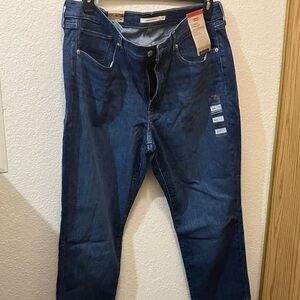 Levi's Women's Straight Leg Jeans in Dark Blue